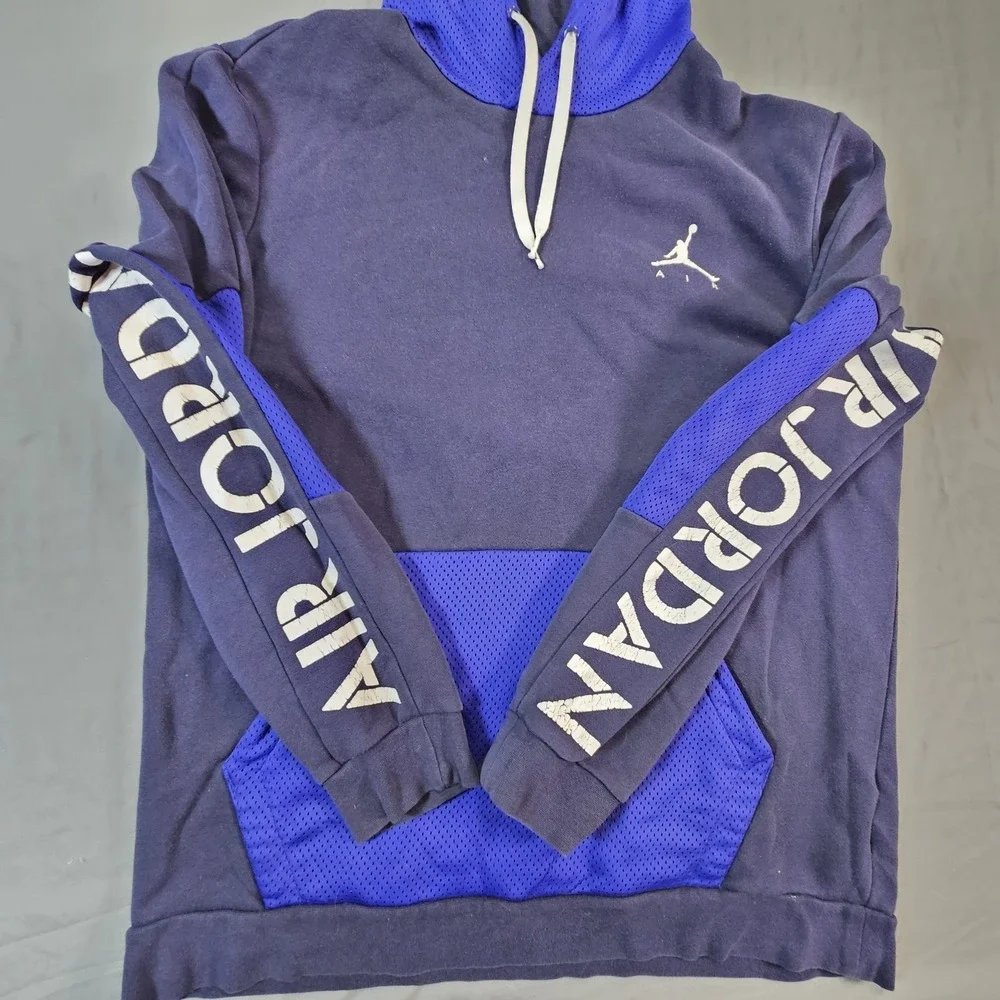 Air Jordan Sweatshirt Mens Large Air Jordan Logo Contrasting Colors Blue